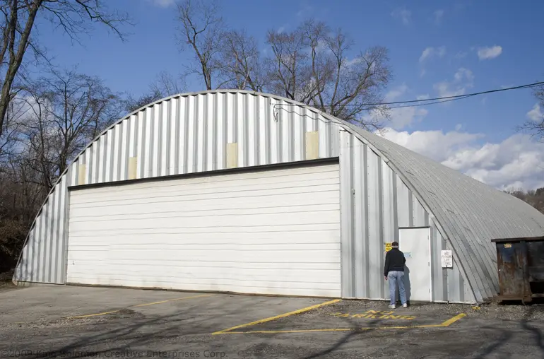 Q-model industrial garage