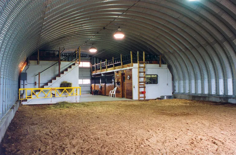 Benefits of Steel Riding Arenas for Year-Round Training